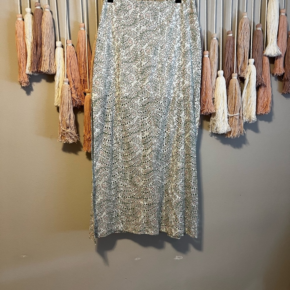 Misa Los Angeles Cream Floral Maxi Skirt size M NWT
